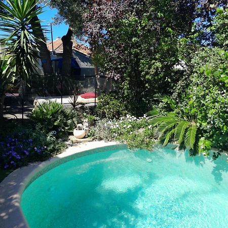 Appartement En Sous Sol De Villa Avec Acces Jardin Et Piscine Marseilles Exterior foto