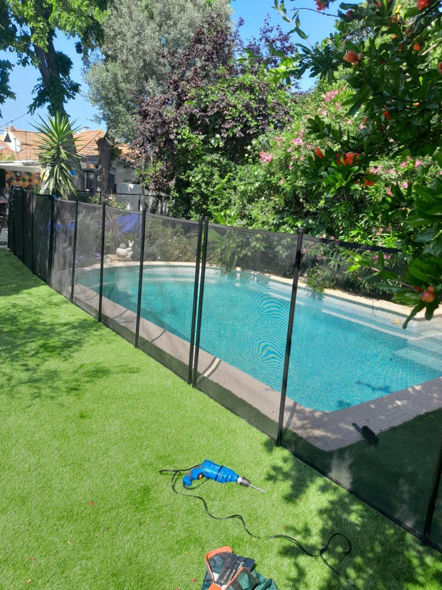Appartement En Sous Sol De Villa Avec Acces Jardin Et Piscine Marseilles Exterior foto